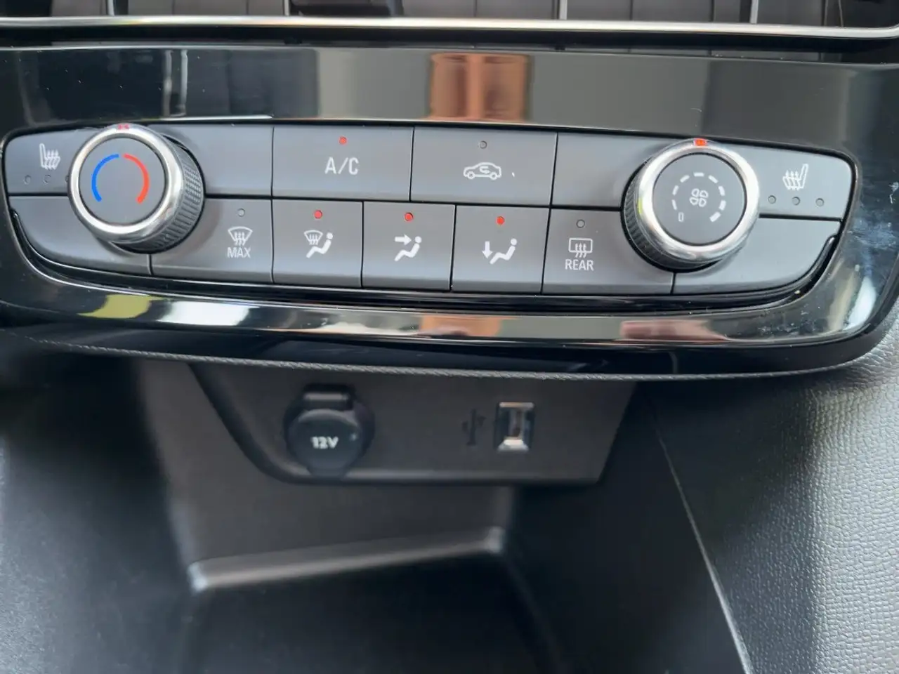 Opel Mokka 1.2 Elegance LED/SHZ/LHZ/PDC/Kamera — Vehicle gallery 17