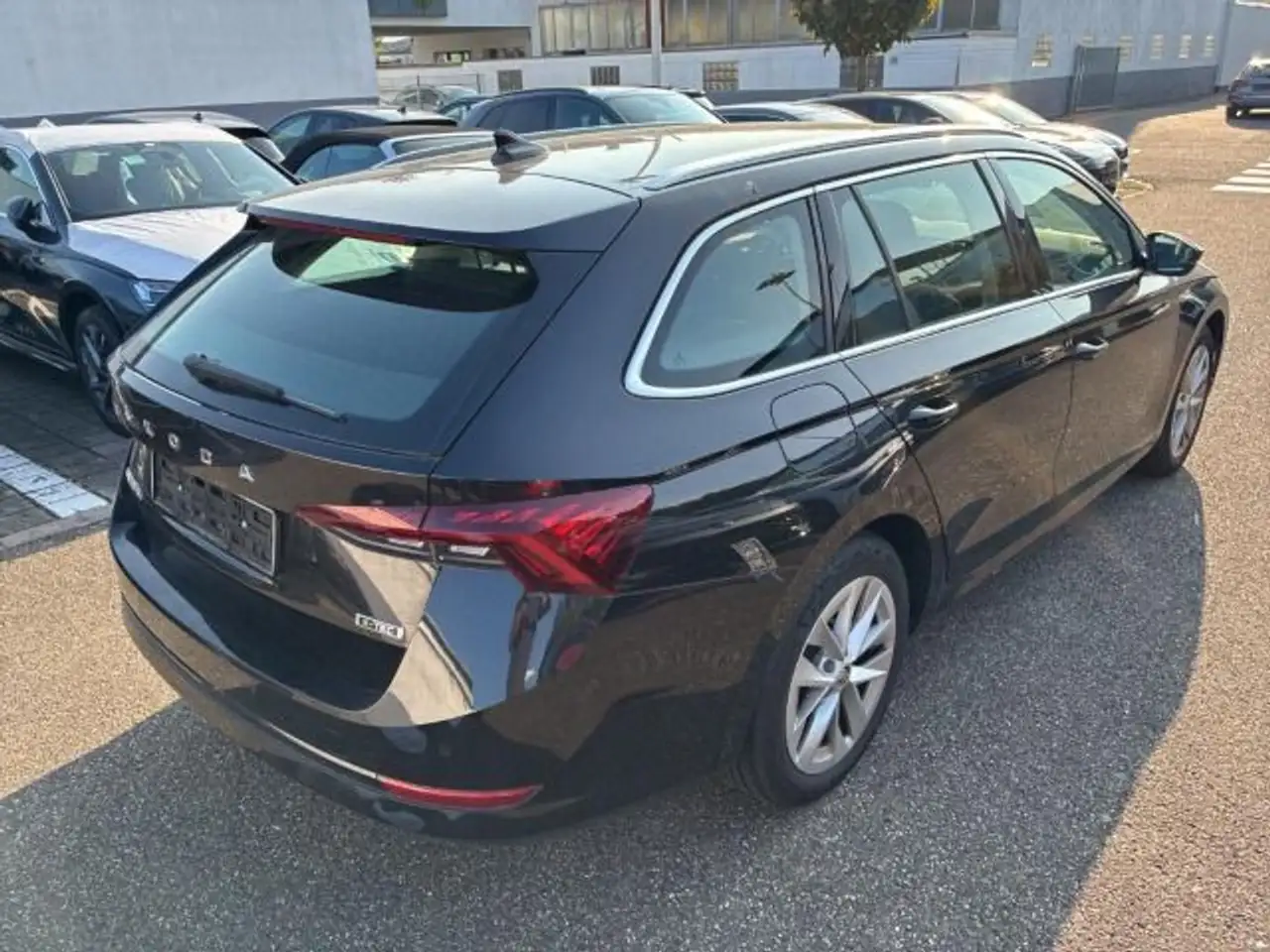 Skoda Octavia Combi 1.5 TSI e-TEC DSG STYLE*LED*AHK*NA — Galerie du véhicule 4