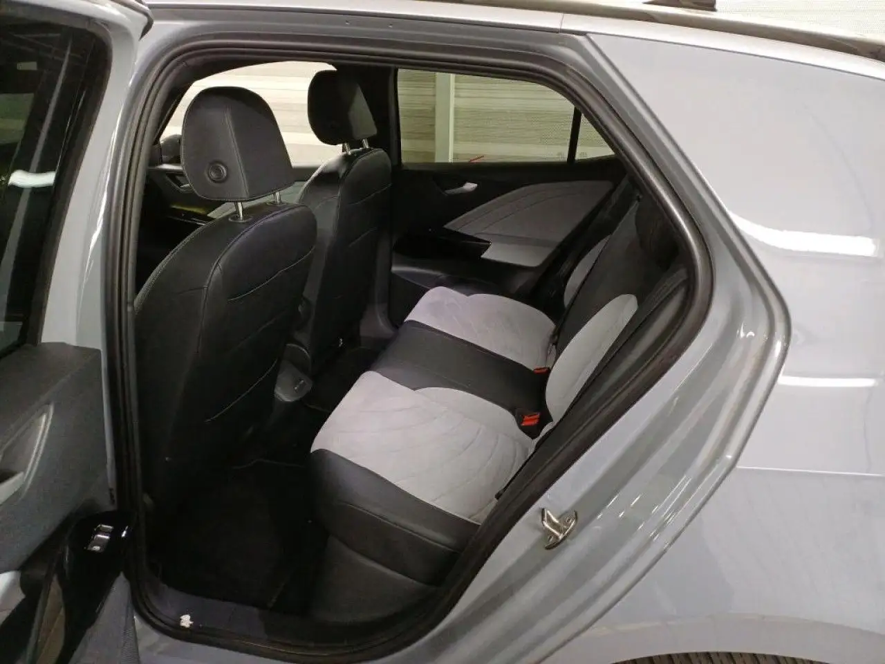 Volkswagen ID.3 MOVE Pro 62kWh Kamera Navi LED ergoActive ACC — Galería del vehículo 12