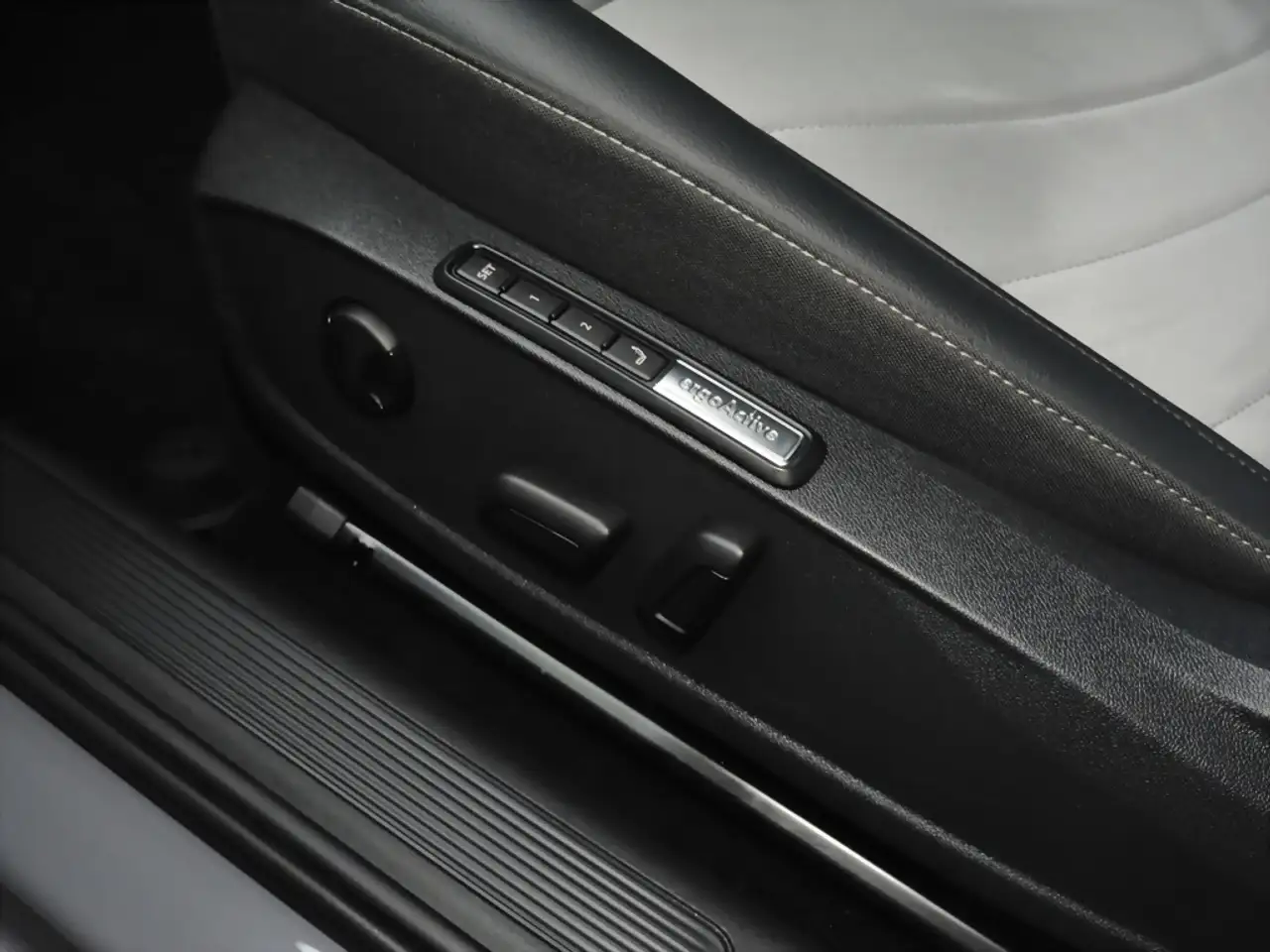 Volkswagen ID.3 Pro Move Nav Kamera ACC SHZ APP-Con — Galería del vehículo 8