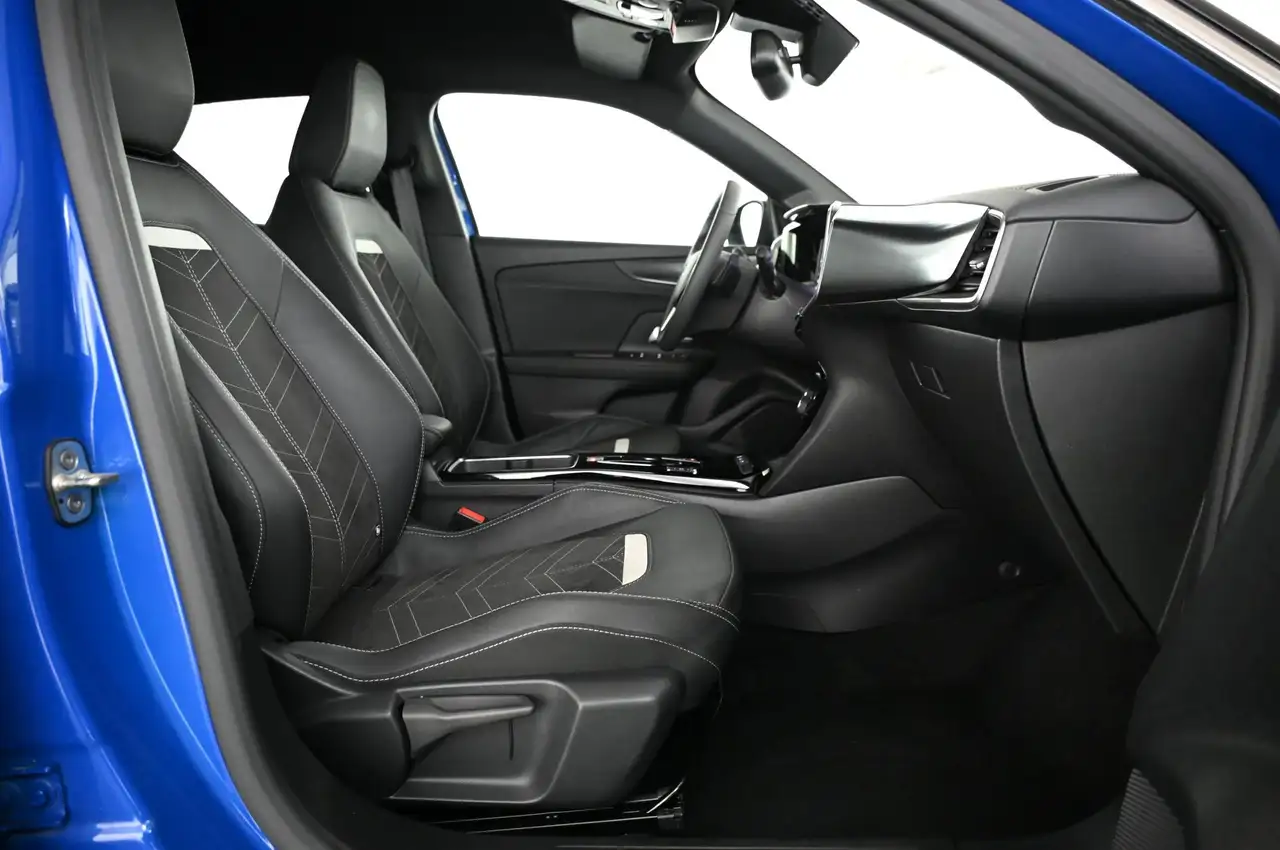 Opel Mokka 1.2 130 EAT8 Ultimate LED/ACC/Black-Pack/18 — Galerie du véhicule 27