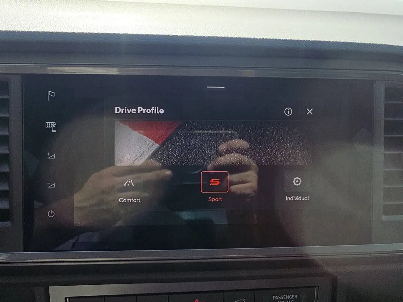 CUPRA Ateca 1.5 TSI DSG 5J Gar elHK ACC TRAVEL ALCANT — معرض صور السيارة 21