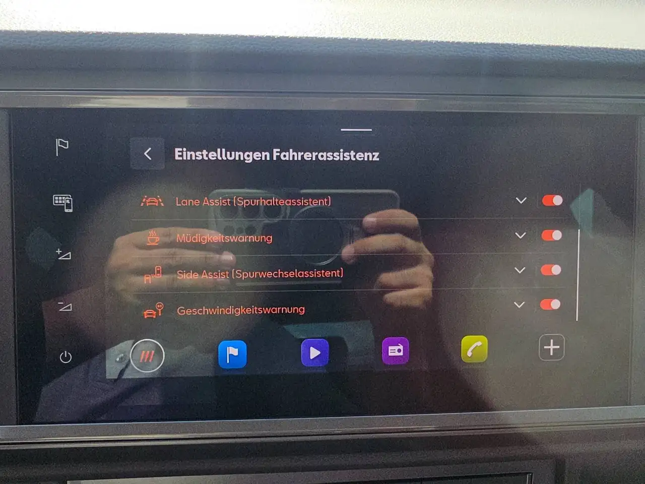 CUPRA Ateca 1.5 TSI DSG 5J Gar elHK ACC TRAVEL ALCANT — معرض صور السيارة 17