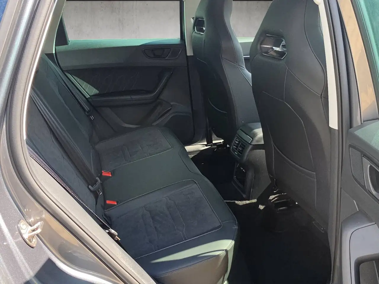CUPRA Ateca 1.5 TSI DSG 5J Gar elHK ACC TRAVEL ALCANT — معرض صور السيارة 10