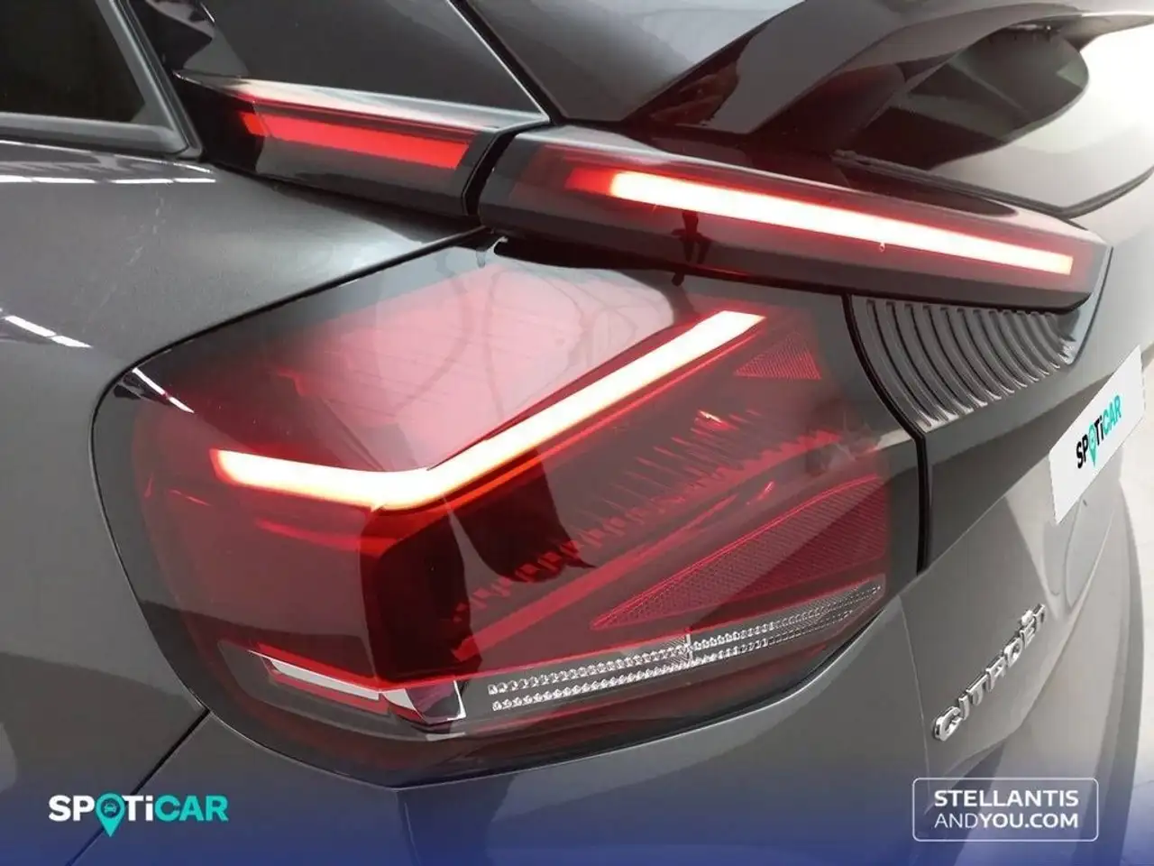Citroen C4 1.2 PureTech Plus S&S 130 — Galerie du véhicule 14