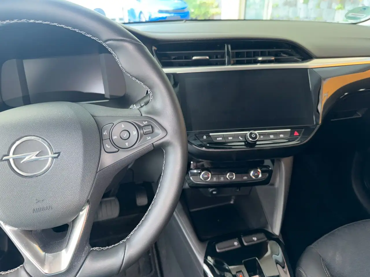 Opel Corsa F e Elegance Navi+LED+Kamera — Galerie du véhicule 14