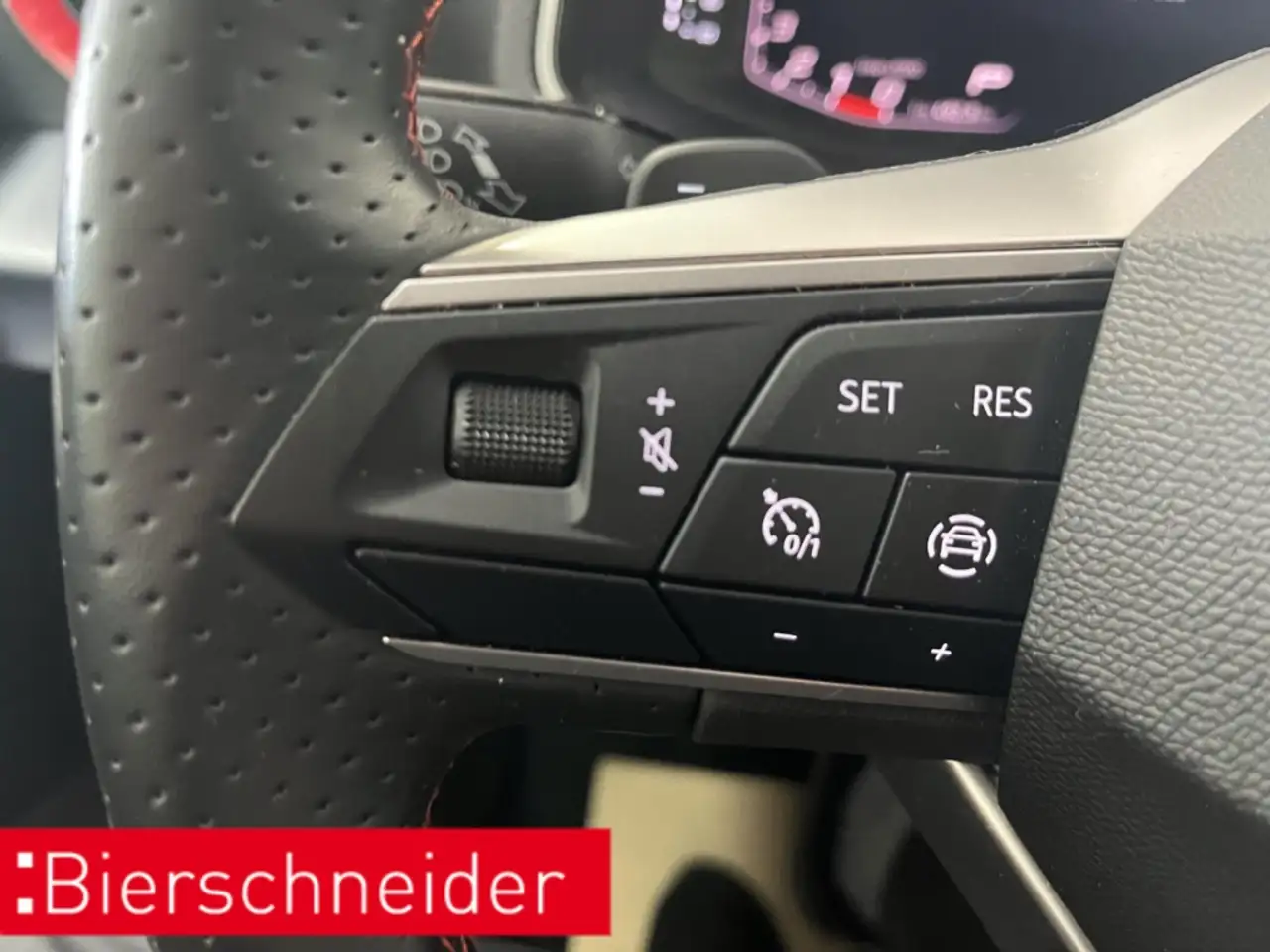 SEAT Ibiza 1.0 TSI DSG FR NAVI REAR VIEW SHZ — معرض صور السيارة 36