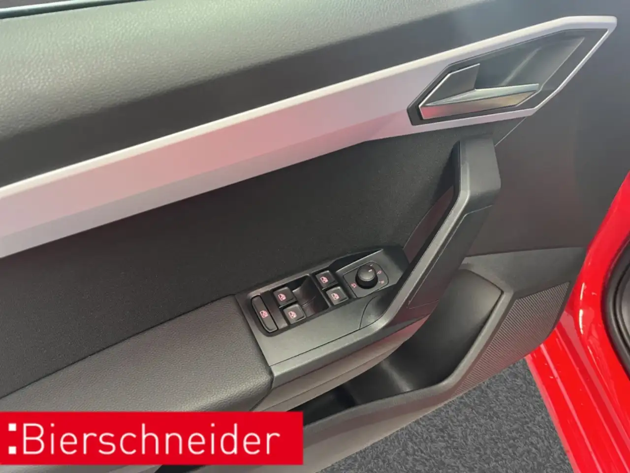 SEAT Ibiza 1.0 TSI DSG FR NAVI REAR VIEW SHZ — معرض صور السيارة 31