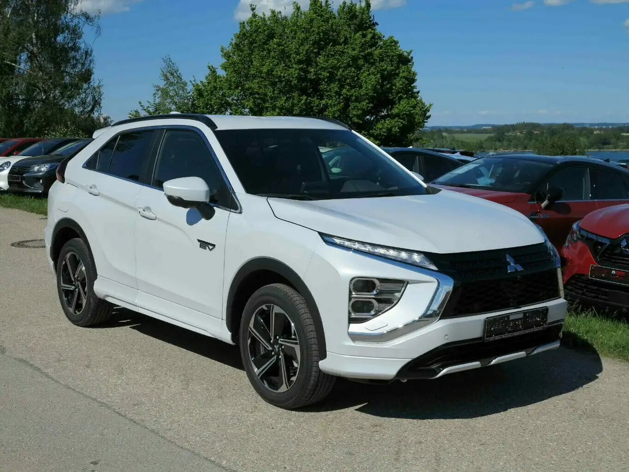 Mitsubishi Eclipse Cross Select, mit 8 Jahre Garantiepaket (Nimm8) — معرض صور السيارة 2