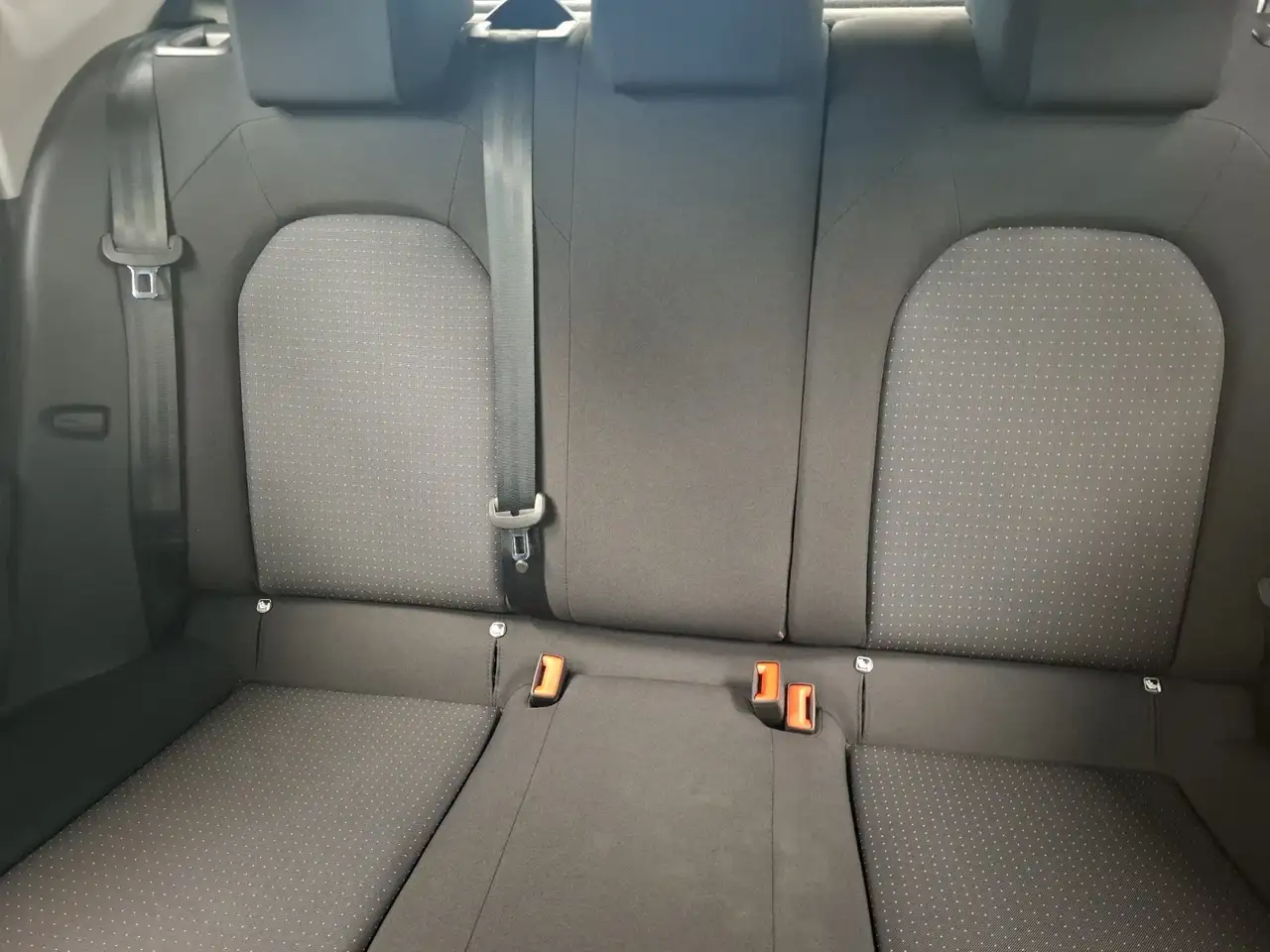 SEAT Ibiza Style 1.0 TSI PDC CarPlay SHZ Tempomat LM — Galerie du véhicule 7
