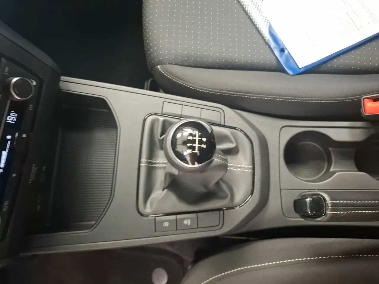 SEAT Ibiza Style 1.0 TSI PDC CarPlay SHZ Tempomat LM — Galerie du véhicule 16