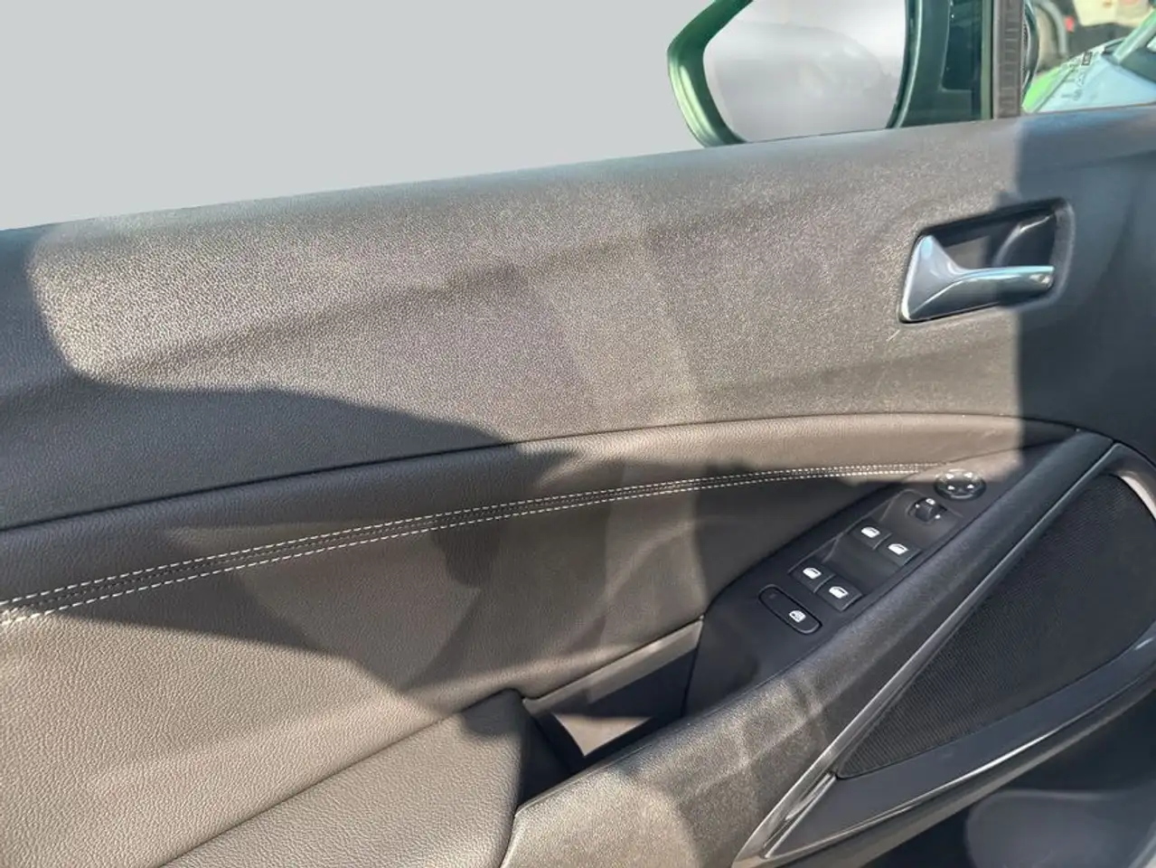 Opel Crossland Crossland 1.2 Elegance Paket — معرض صور السيارة 19