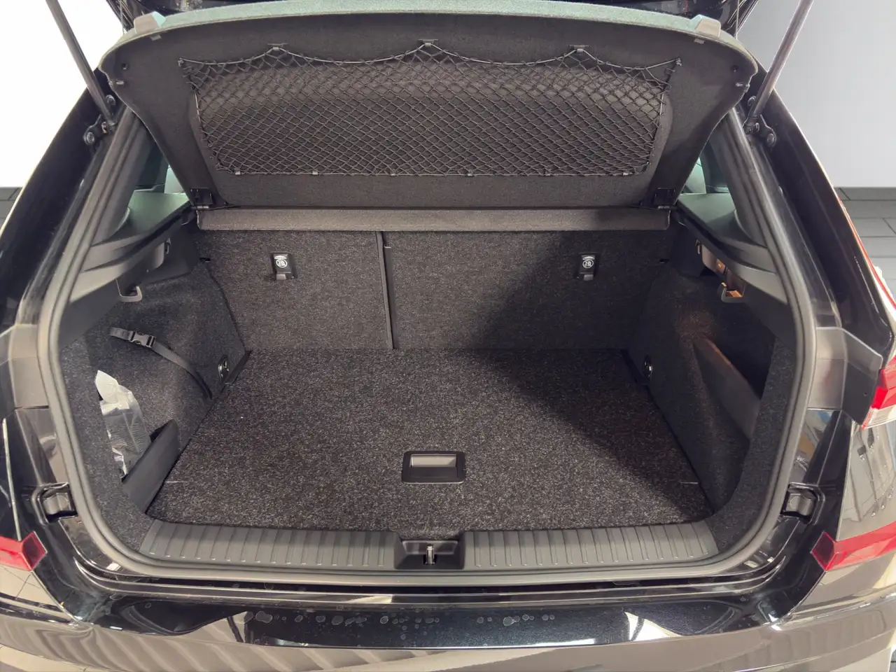 Skoda Kamiq 1.0 TSI Monte Carlo DSG *Panoramadach*Rückfahrk.* — Galerie du véhicule 13