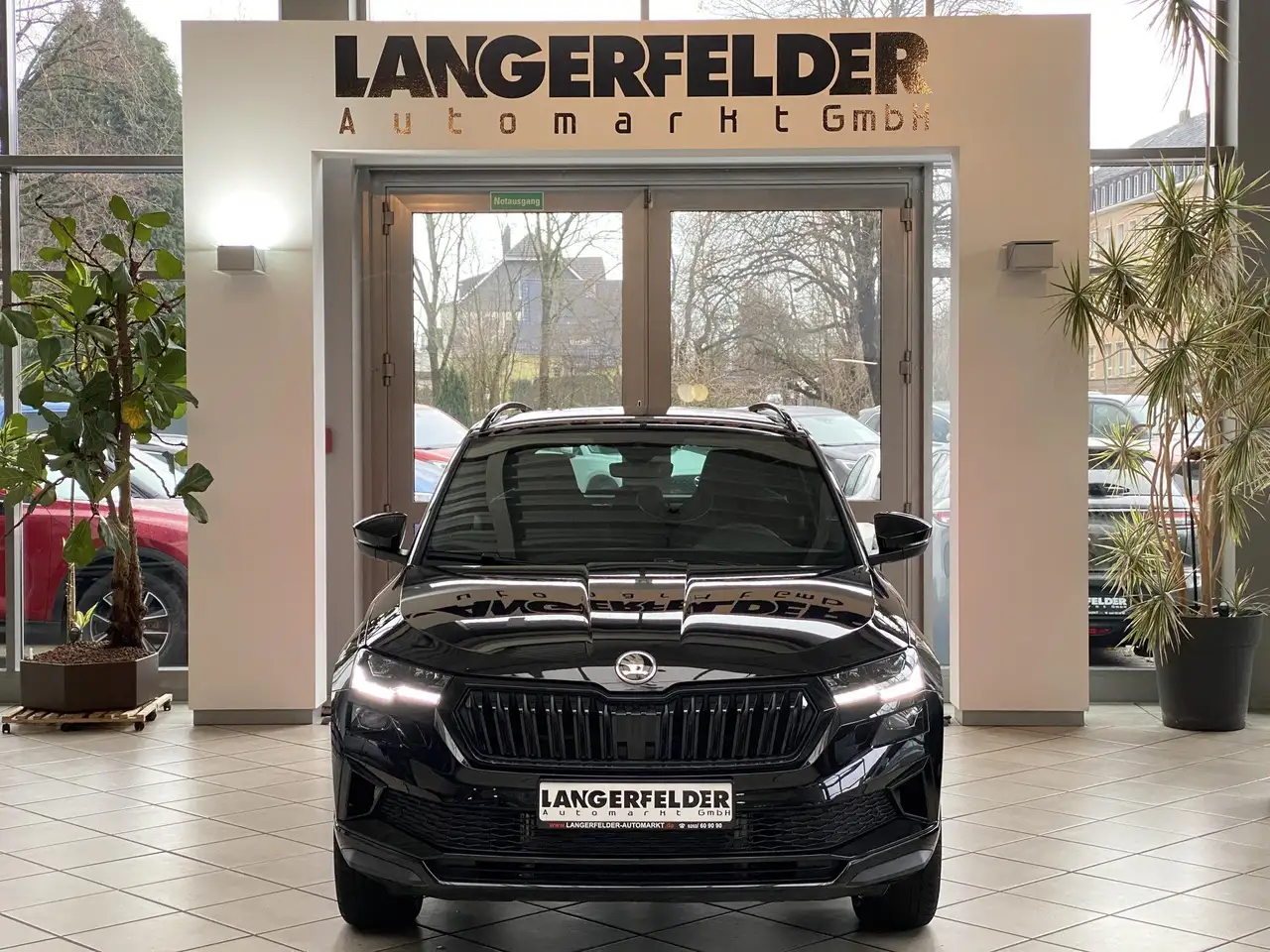 Skoda Karoq Karoq Sportline 1,5TSI DSG*AHK*NAVI*ACC*CARPLAY* — Vehicle gallery 9