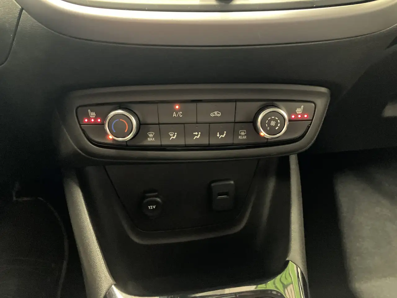 Opel Crossland 1.2 Turbo Enjoy LED+SHZ+Fernlichtass. — Vehicle gallery 12