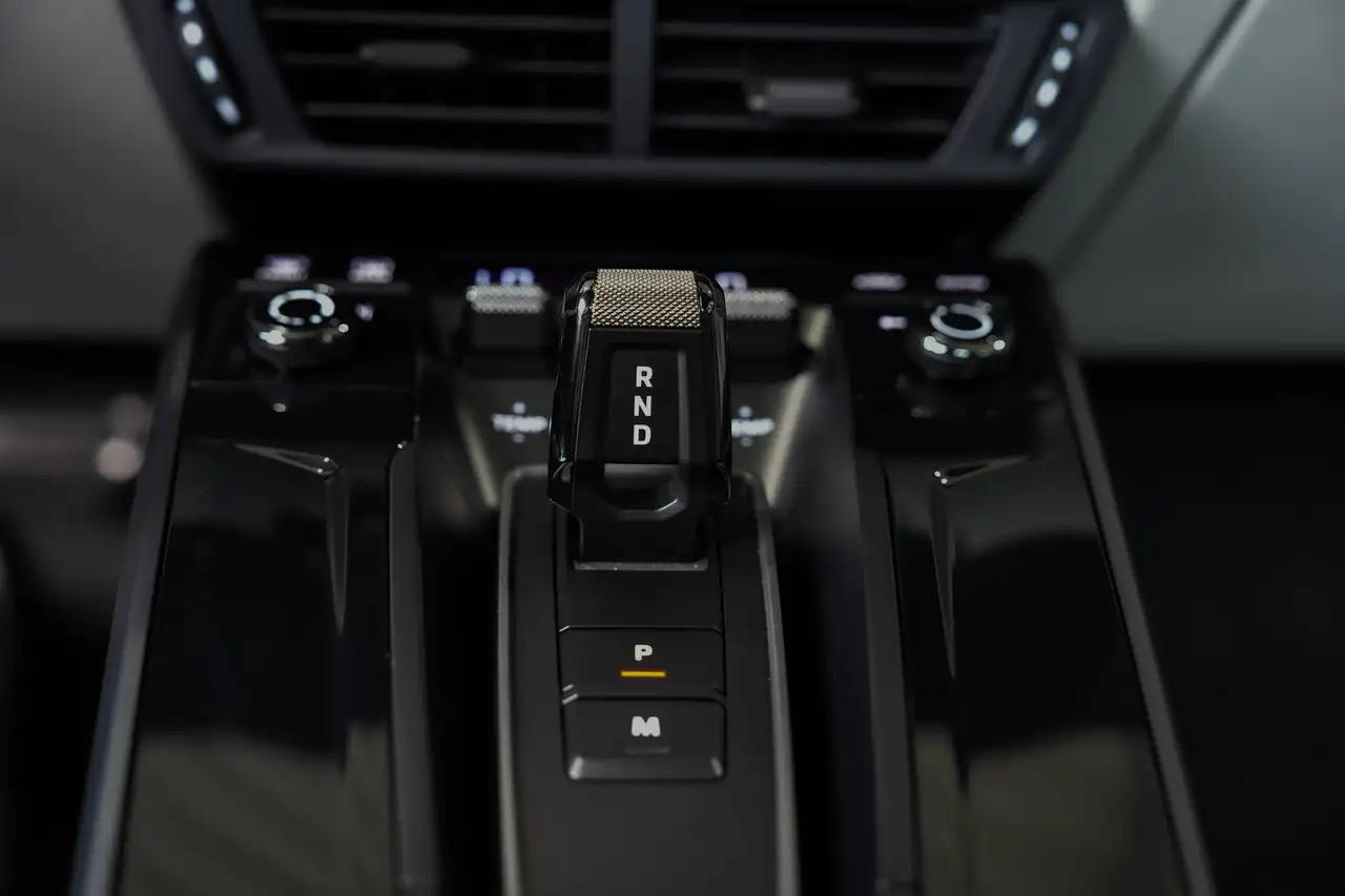 Porsche 992 Targa 4 GTS*SPORT-CHRONO*MATRIX*LIFT*BOSE*21* — معرض صور السيارة 23