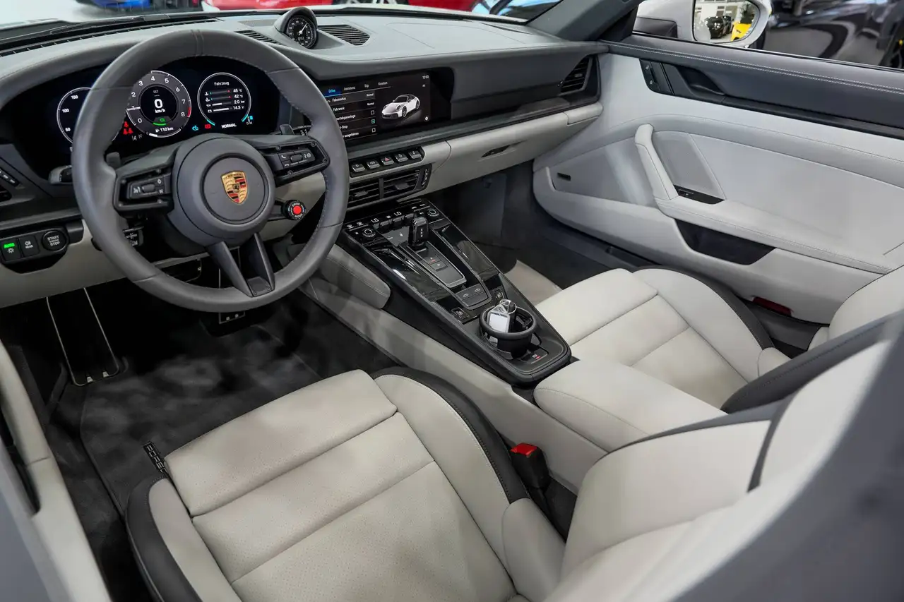 Porsche 992 Targa 4 GTS*SPORT-CHRONO*MATRIX*LIFT*BOSE*21* — معرض صور السيارة 16