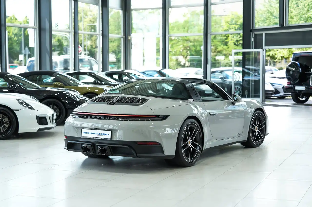 Porsche 992 Targa 4 GTS*SPORT-CHRONO*MATRIX*LIFT*BOSE*21* — معرض صور السيارة 2