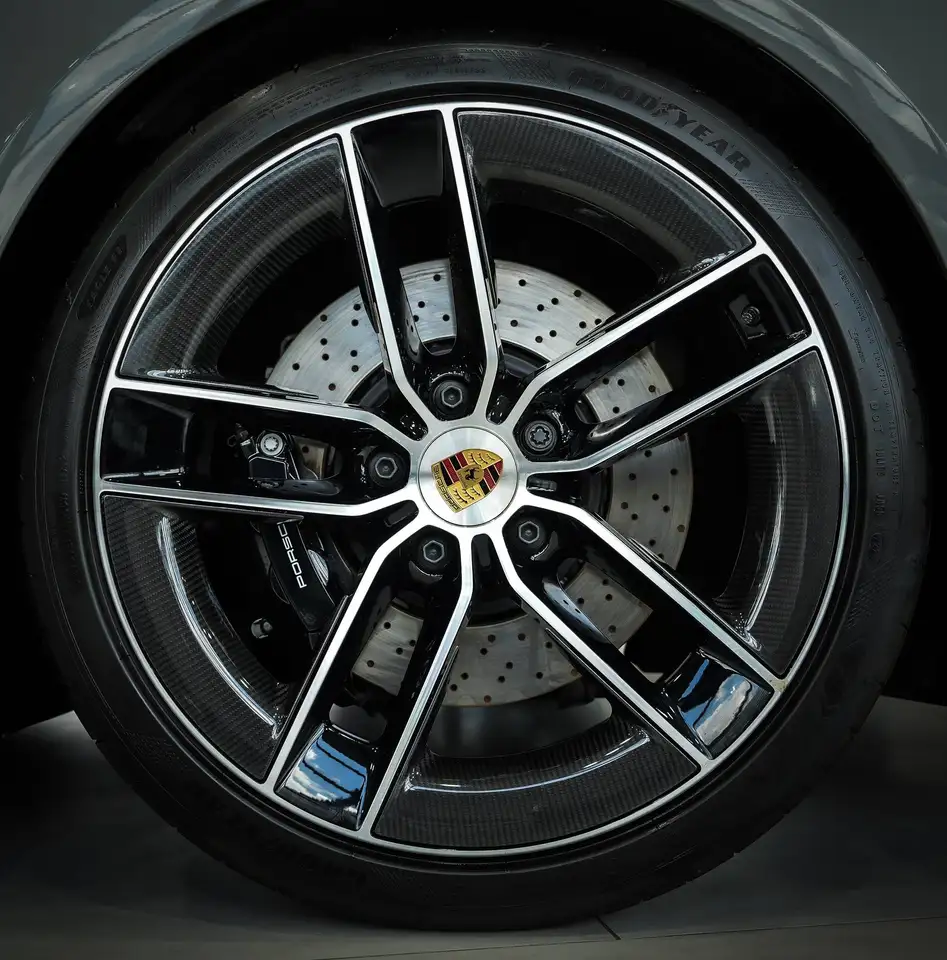 Porsche 992 Targa 4 GTS*SPORT-CHRONO*MATRIX*LIFT*BOSE*21* — معرض صور السيارة 13