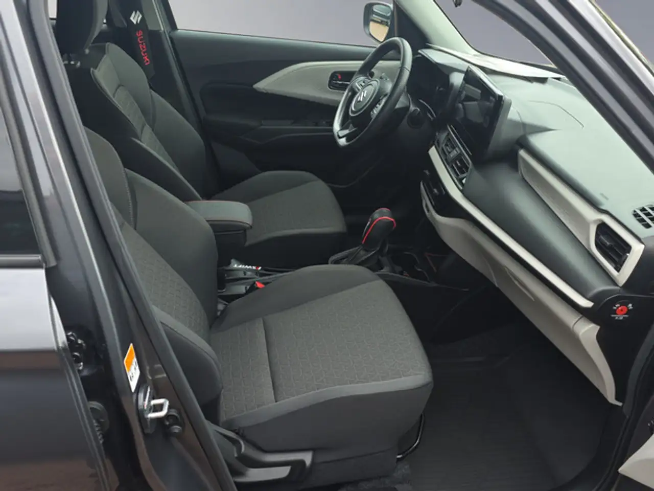 Suzuki Swift 1.2 Dualjet Hybrid 61 kW Comfort — Vehicle gallery 18