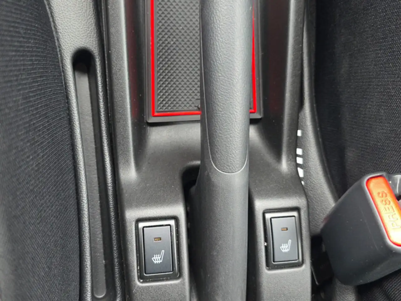 Suzuki Swift 1.2 Dualjet Hybrid 61 kW Comfort — Vehicle gallery 24