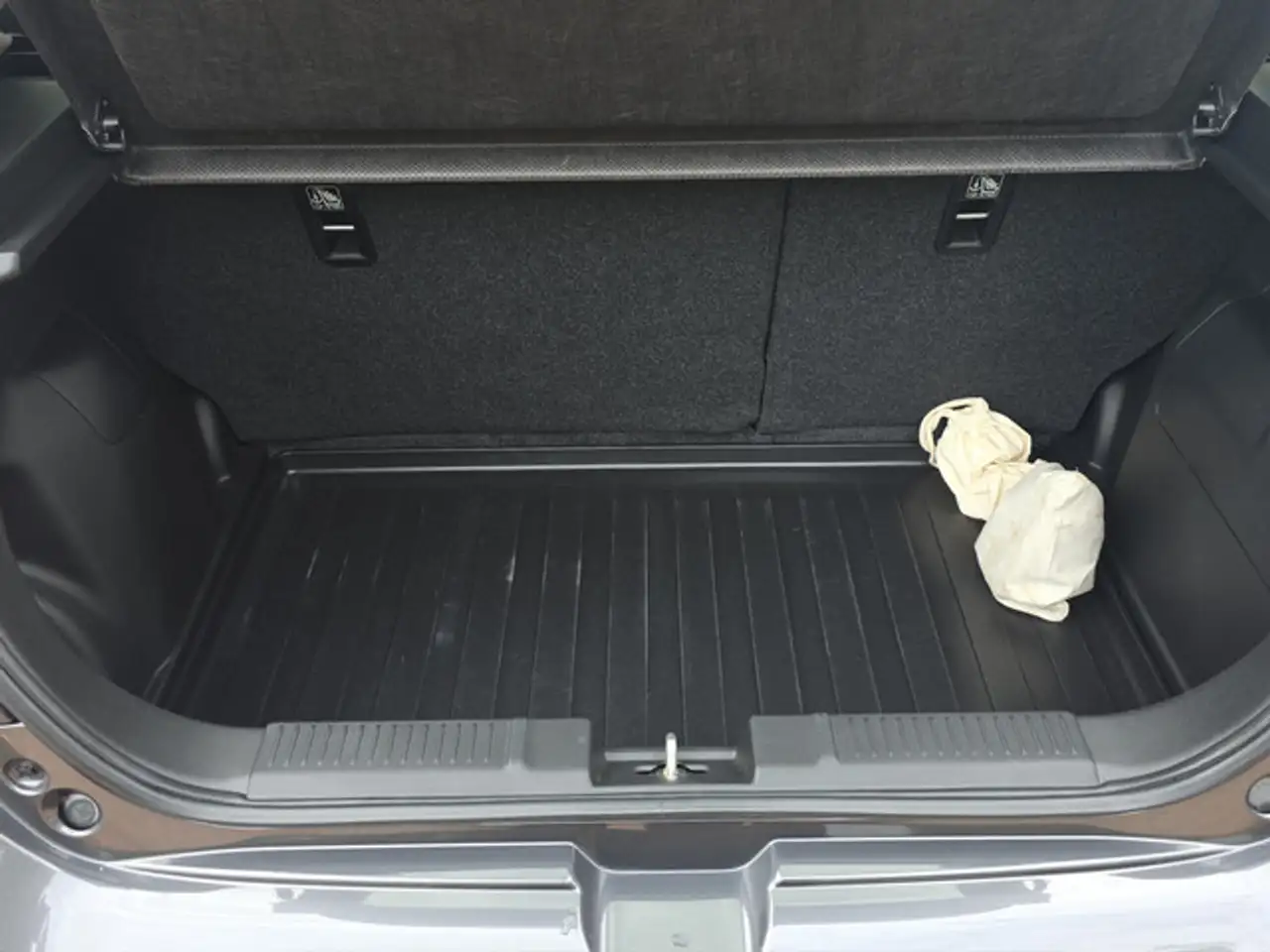 Suzuki Swift 1.2 Dualjet Hybrid 61 kW Comfort — Vehicle gallery 20