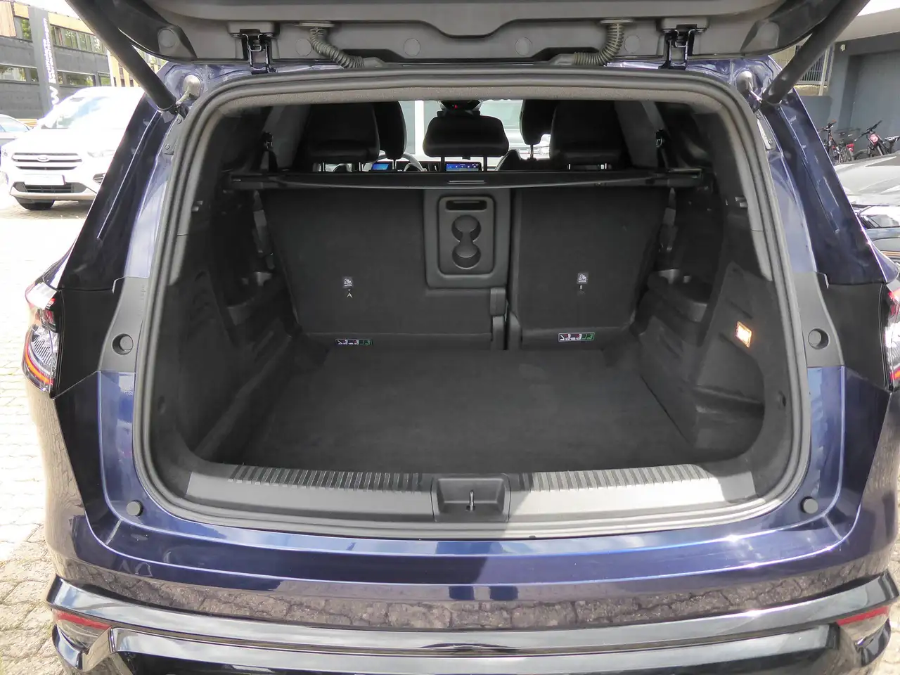 Renault Espace Espace E-TECH Full Hybrid 200 Techno — معرض صور السيارة 5