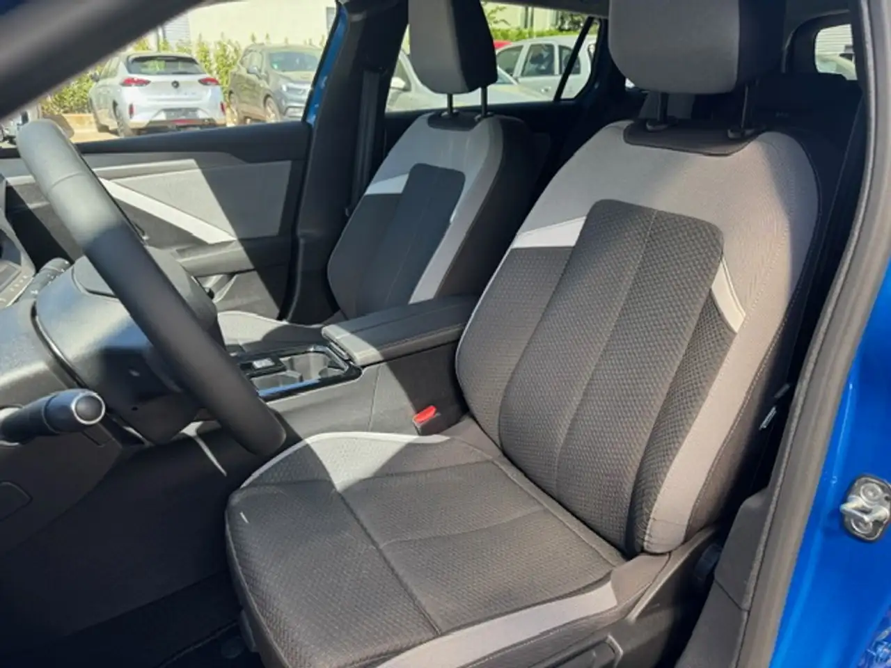 Opel Astra L Sports Tourer EDITION — Galería del vehículo 14