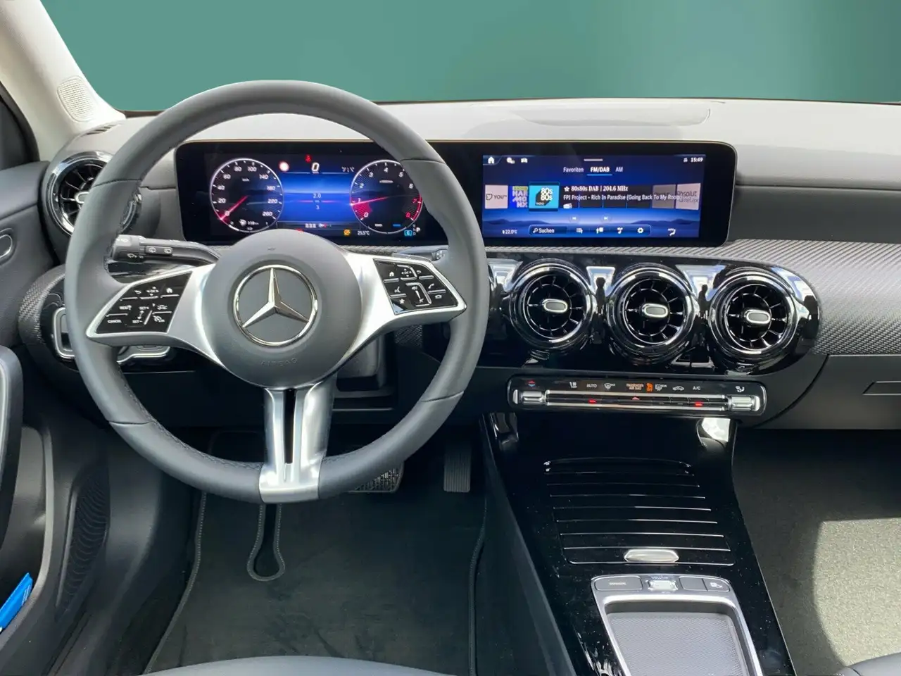 Mercedes-Benz A 180 A 180 KAMERA+TEMPO+MBUX+SPUR/BREMS+NAVI+LED+SHZ — معرض صور السيارة 11