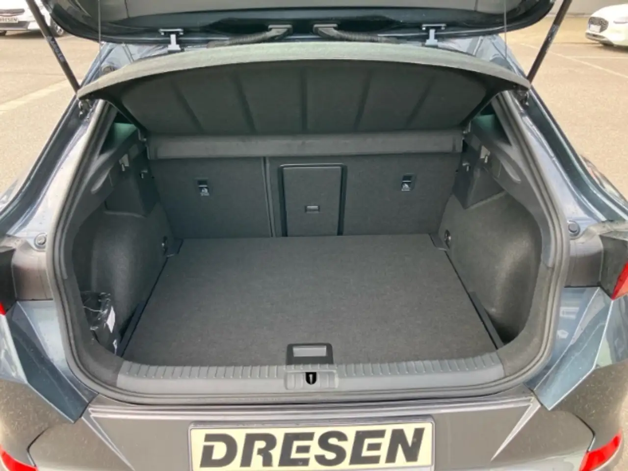 CUPRA Formentor VZ 2.0 TSI DSG / Totwinkelass./Parklenkass./CarPla — Vehicle gallery 12