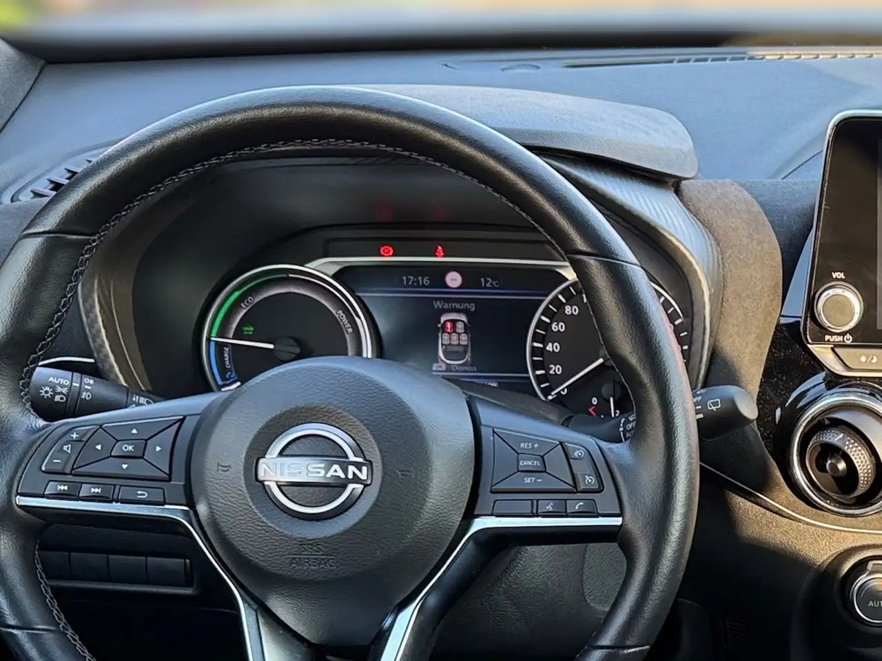 Nissan Juke | 1.6 | Hybrid | N-Design | BOSE | LED — Vehicle gallery 14