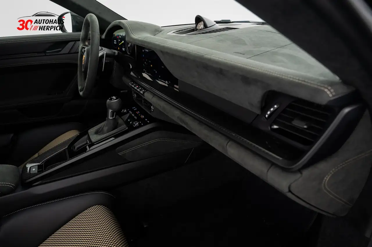 Porsche 992 GT3 CXX Sonderwunsch - Racetex - Carbon VOLL — Vehicle gallery 17