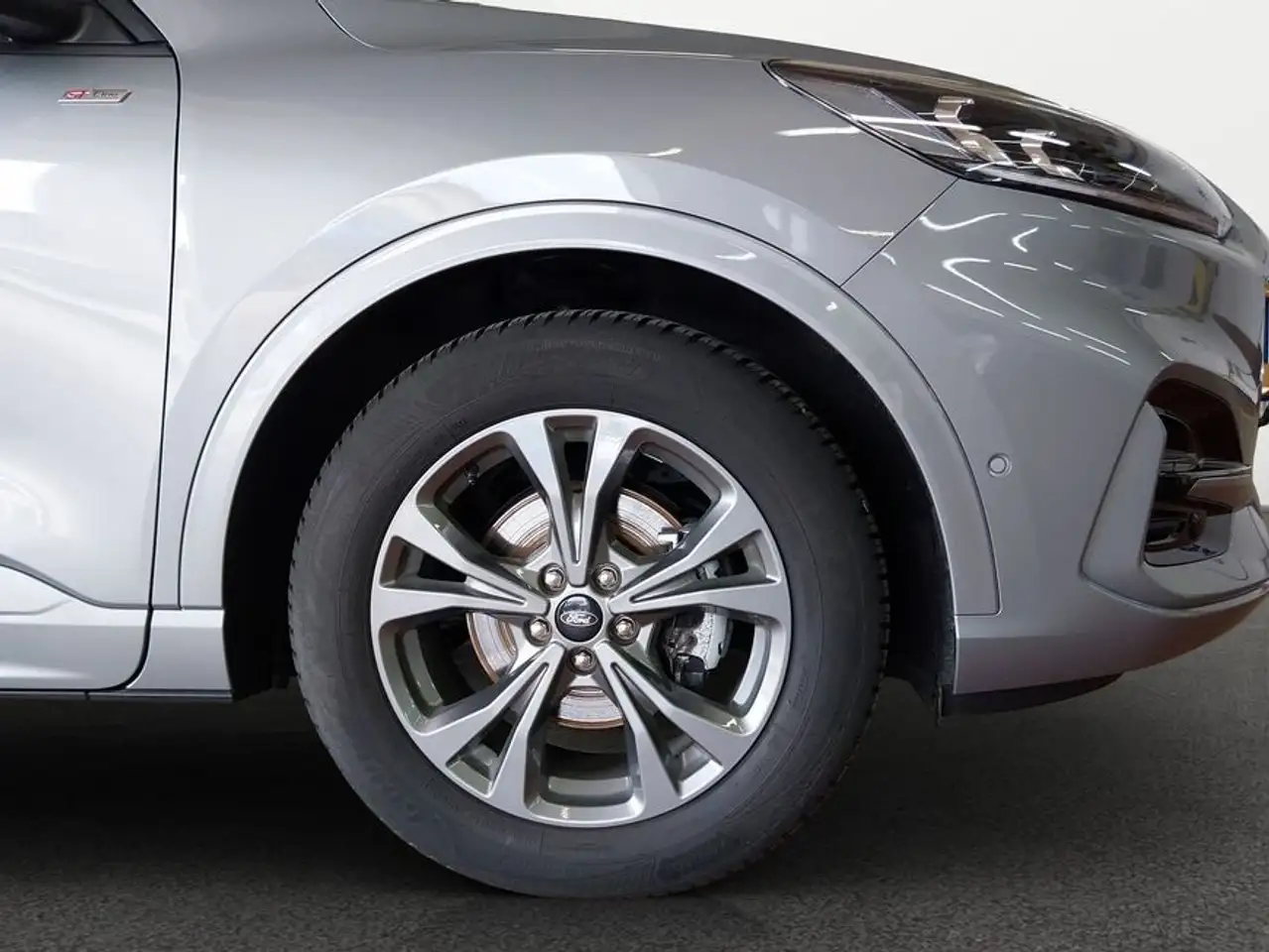 Ford Kuga 1.5 EcoBoost ST-LINE X — Vehicle gallery 25