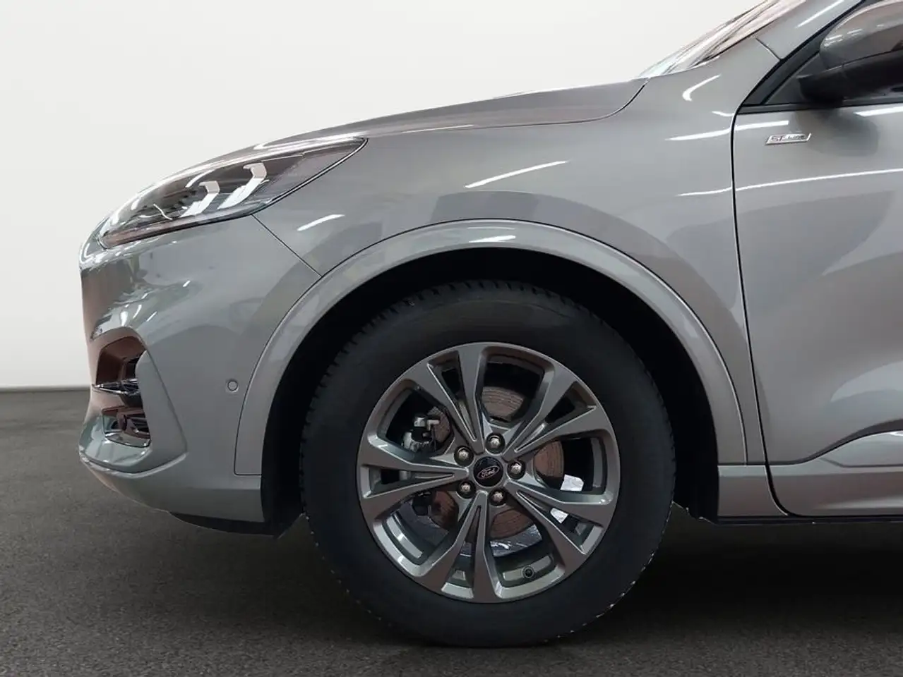 Ford Kuga 1.5 EcoBoost ST-LINE X — Vehicle gallery 24