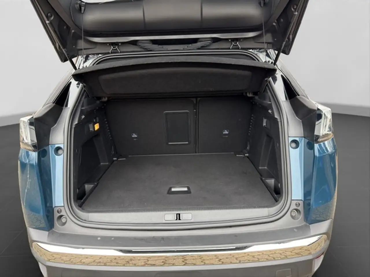 Peugeot 3008 GT PureTech 130 EAT8 SHZ ACC DAB KAMERA PDC NAV... — معرض صور السيارة 16