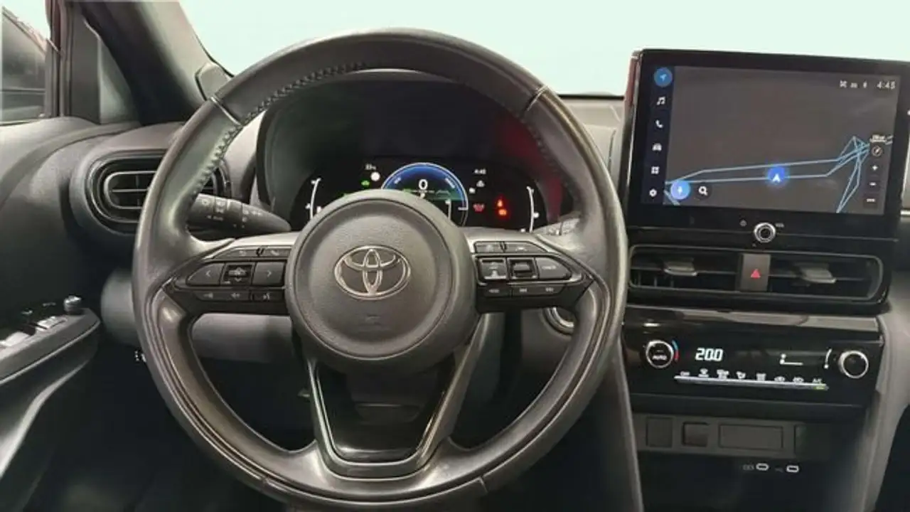 Toyota Yaris Cross 120H Active Plus — معرض صور السيارة 12