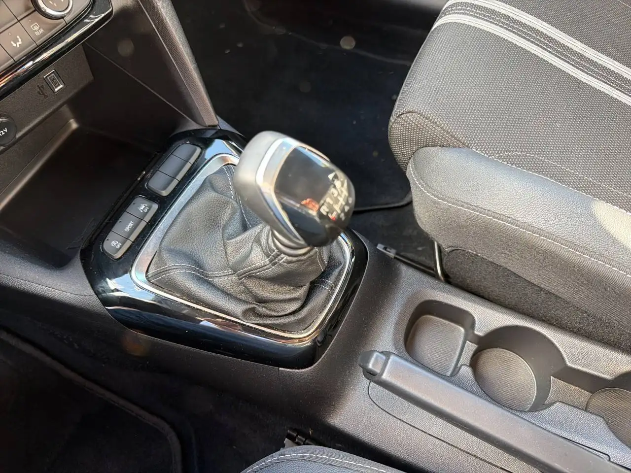Opel Corsa GS Kamera Sitzheizung — معرض صور السيارة 12