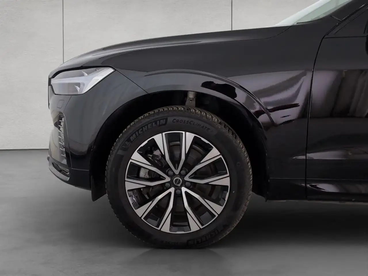 Volvo XC60 XC60 B4 B Plus Dark TEILLEDER+NAVI+LED+AHK — معرض صور السيارة 25