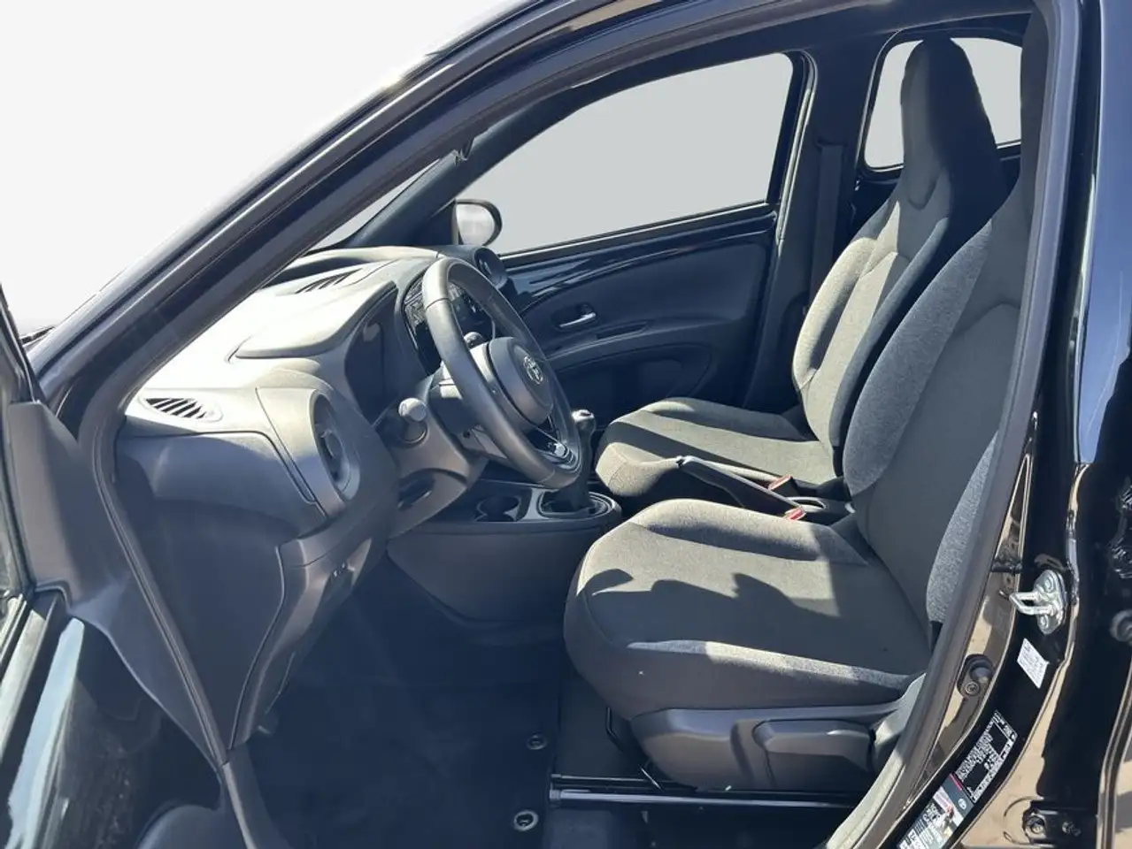 Toyota Aygo X X Business Edition — Galerie du véhicule 9