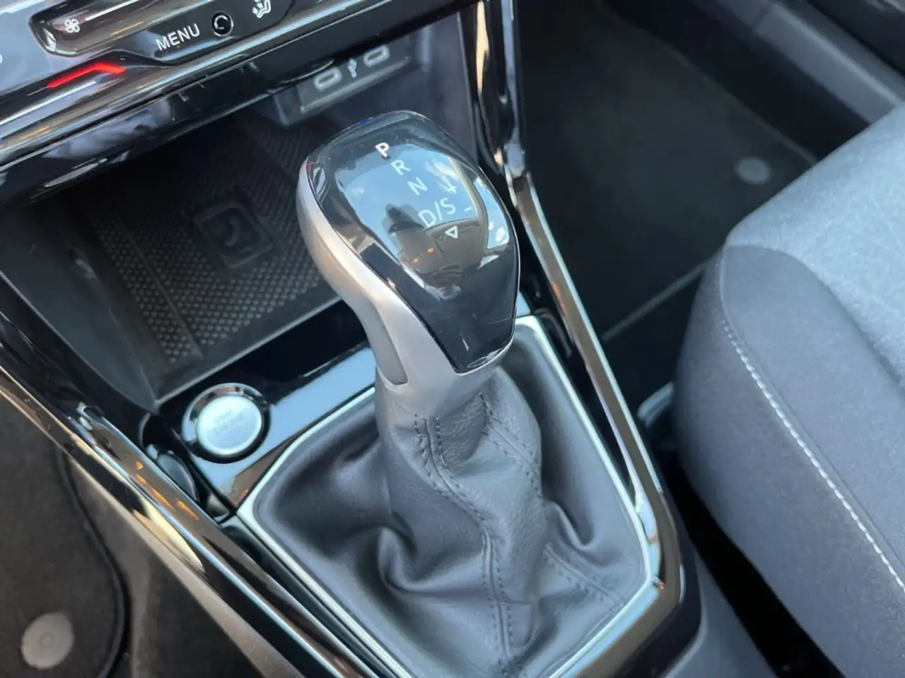 Volkswagen T-Cross 1.5 TSI DSG Life Navi Digitales Cockpit LED ACC Ap — Vehicle gallery 20