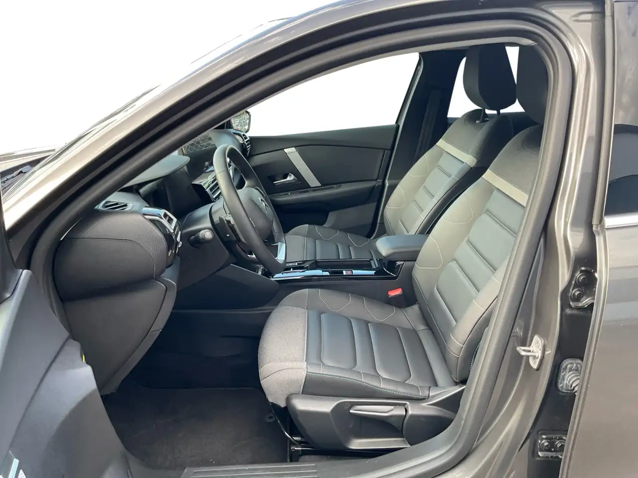 Citroen C4 X 1.2 Automatik 130 Max Navi*Head-up*Kamera — معرض صور السيارة 11