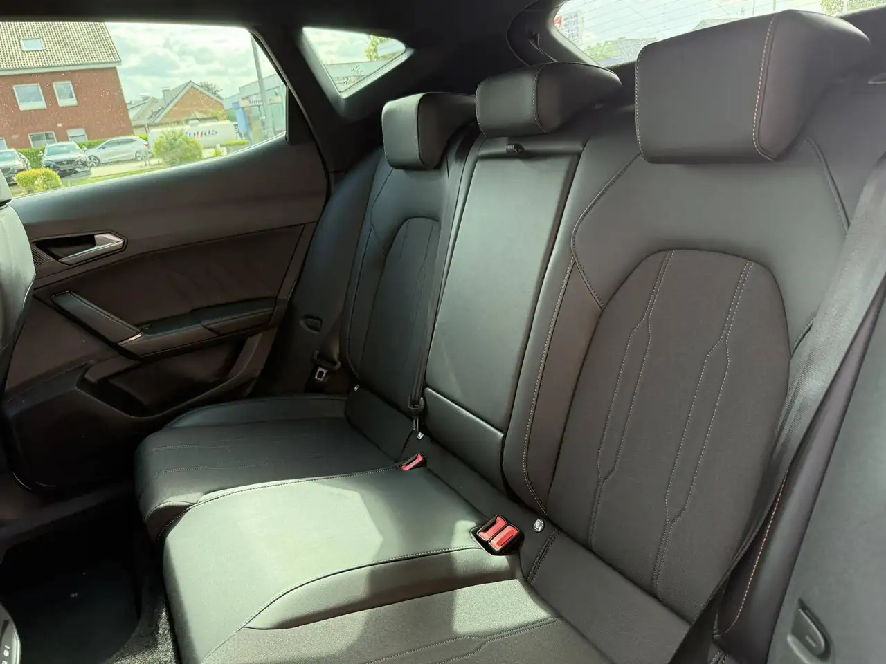 CUPRA Formentor 1.5 TSI DSG - Allwetterreifen - Panorama-Dach — معرض صور السيارة 13