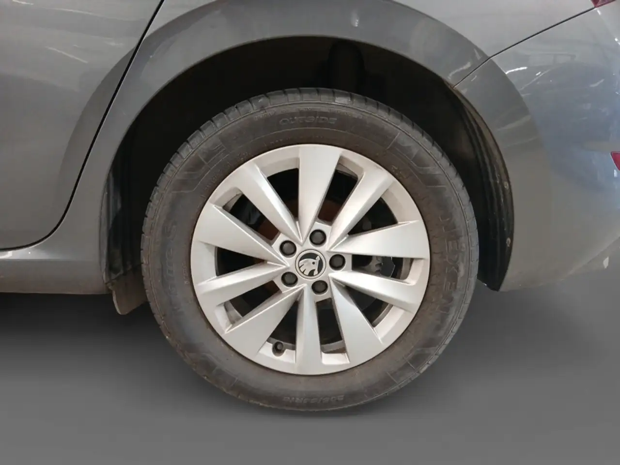Skoda Scala BERLINA CON PORTON 1.0 TSI 70KW AMBITION 95 5P — معرض صور السيارة 8