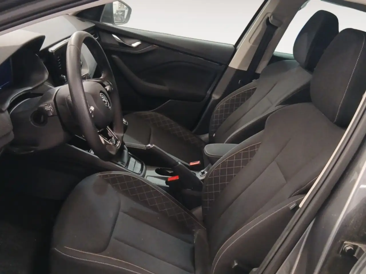 Skoda Scala BERLINA CON PORTON 1.0 TSI 70KW AMBITION 95 5P — معرض صور السيارة 10
