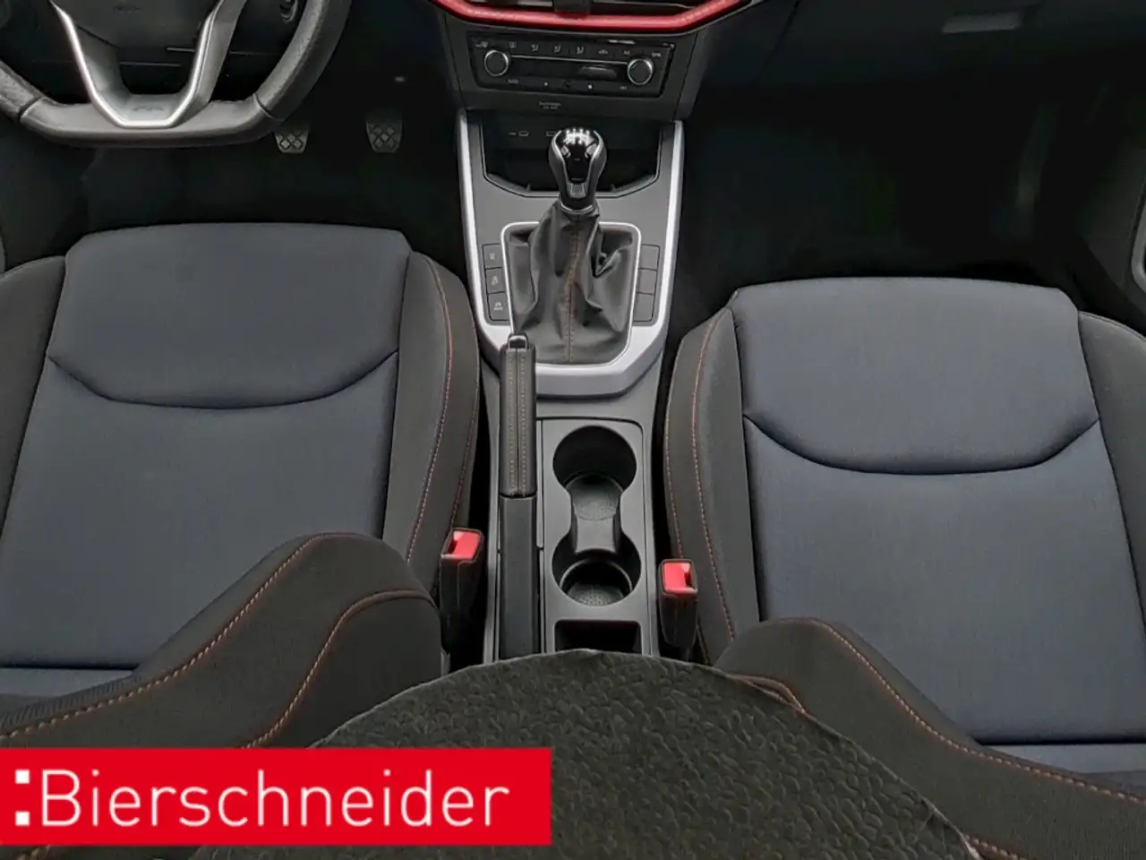 SEAT Arona 1.0 TSI NAVI LED KAMERA — Galería del vehículo 15