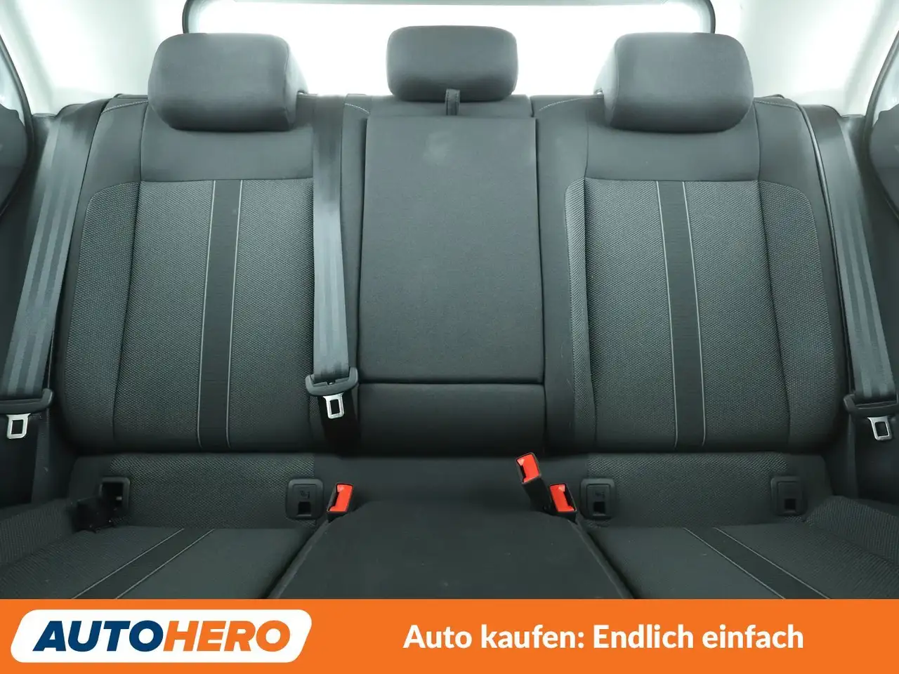 Volkswagen T-Roc 1.5 TSI ACT Life Aut.*LED*NAVI*PDC*SHZ*KLIMA* — معرض صور السيارة 15