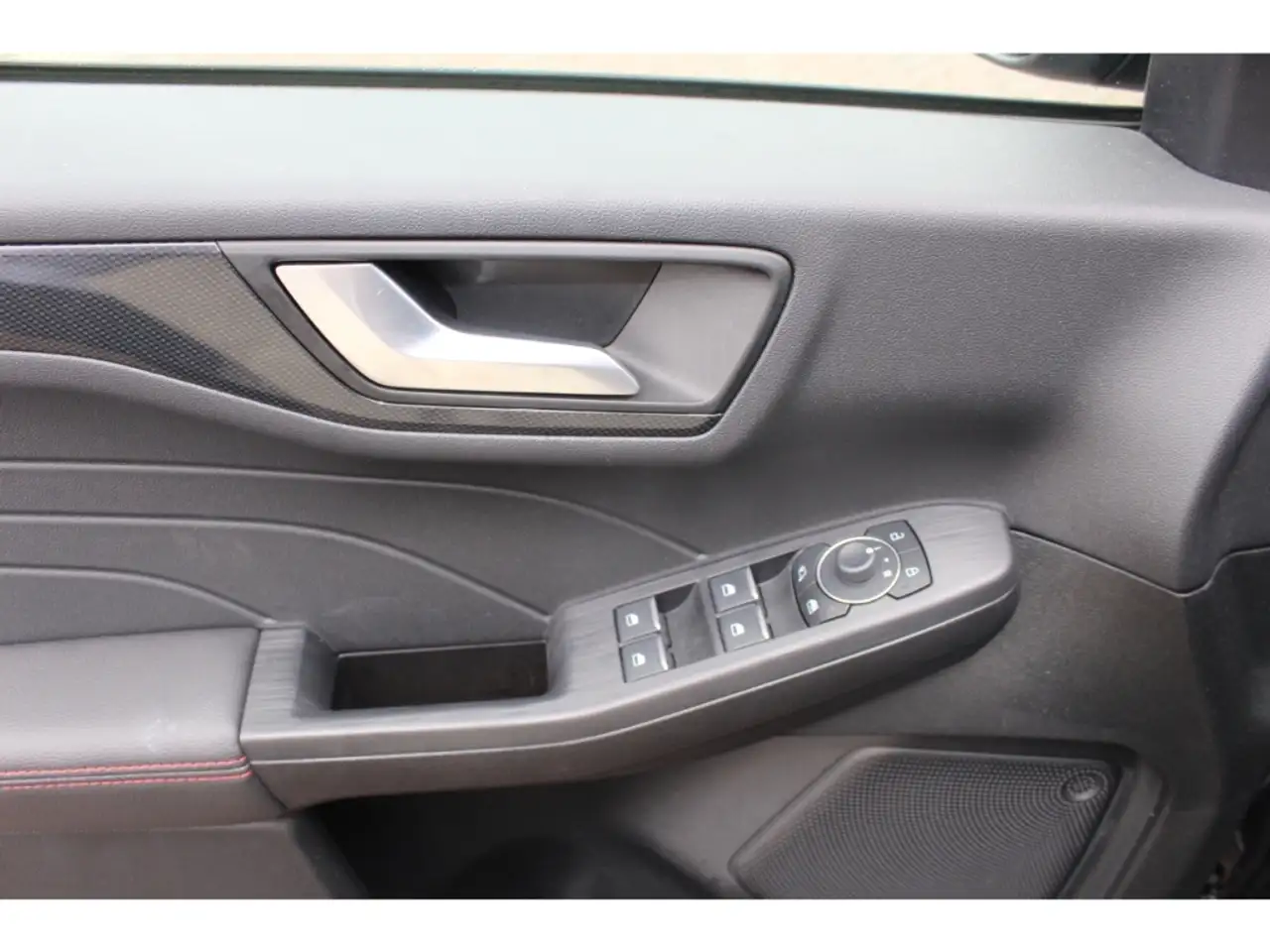 Ford Kuga ST-LINE X PHEV, AHK, ACC, MET, NAVI, LED, BEH. WSS — معرض صور السيارة 11