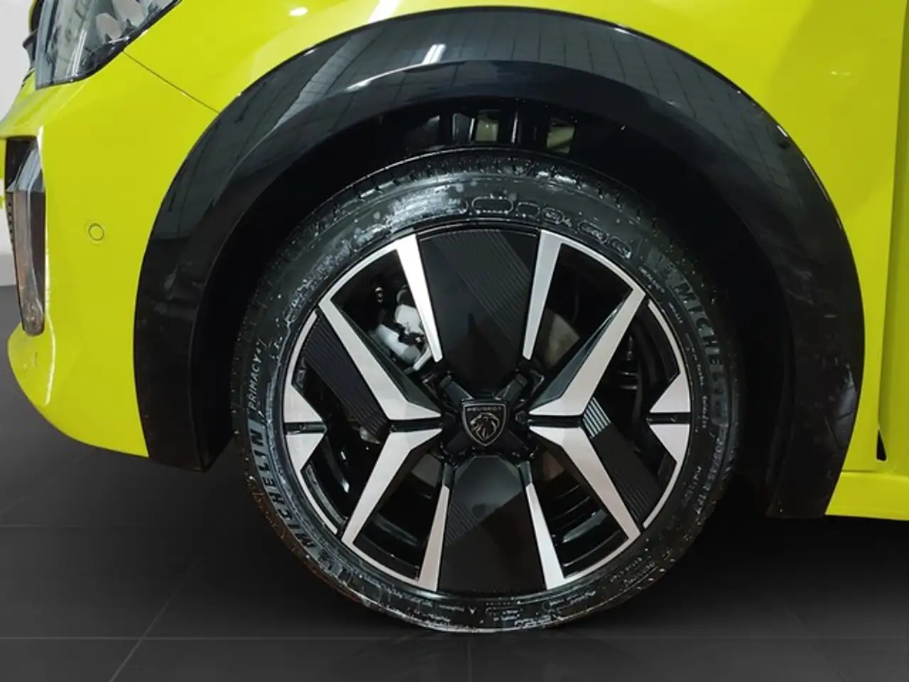 Peugeot 208 Hybrid 136 GT PDC KAMERA LED CARPLAY KEYLESS — Vehicle gallery 7