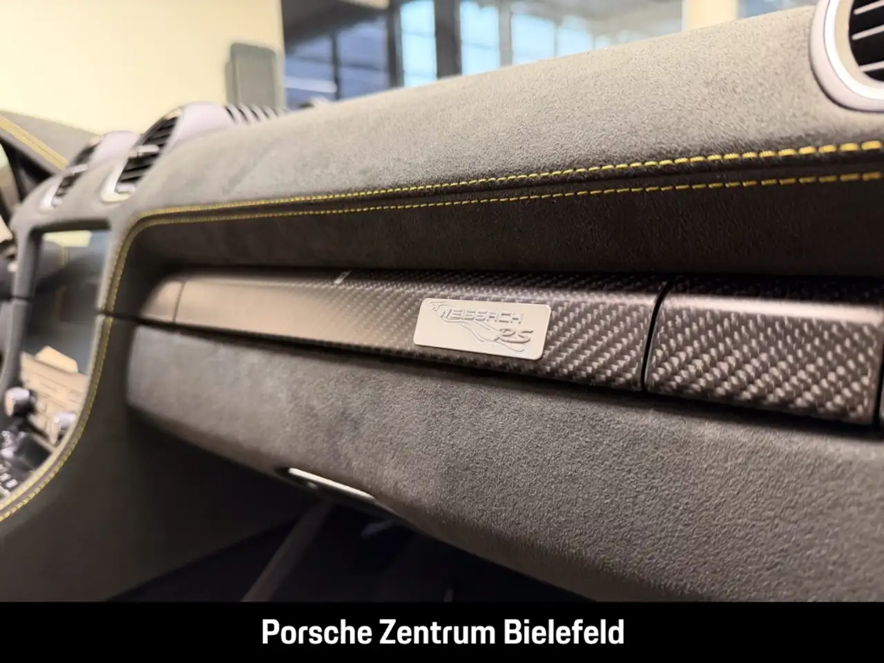 Porsche 718 Spyder RS Weissach-Paket Sportabgas BOSE LED — Galería del vehículo 33