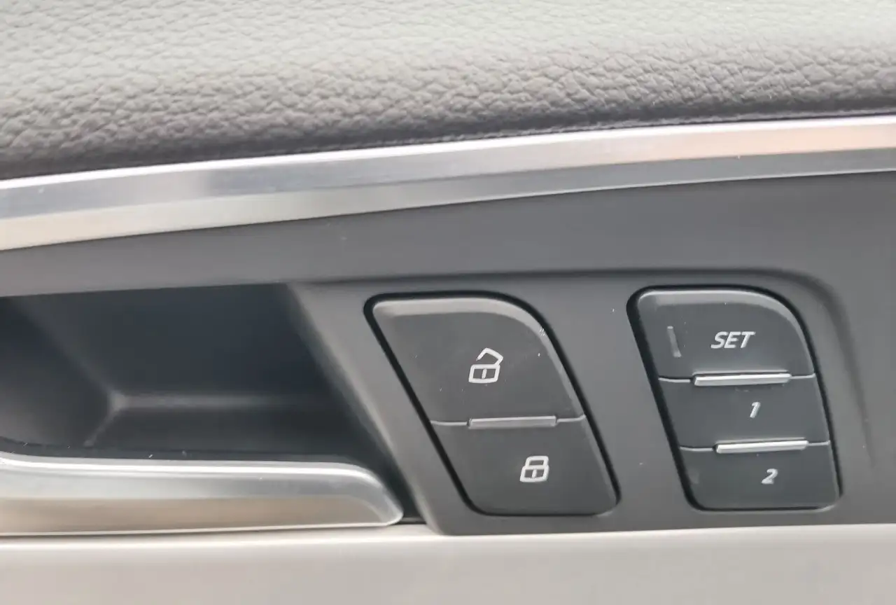 Audi A4 Avant 35 TFSI advanced — معرض صور السيارة 24